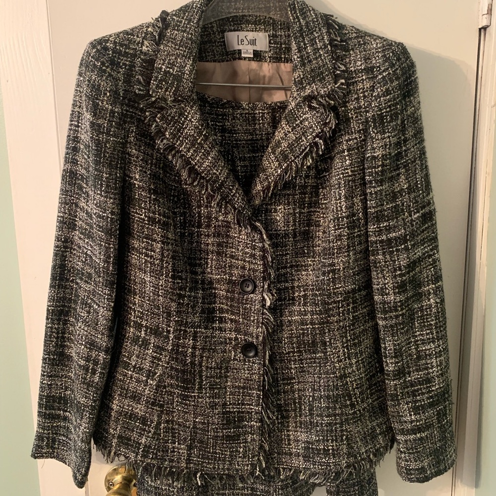 Le Suit skirt suit size 8